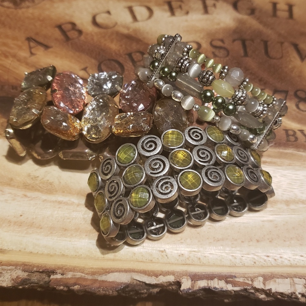 Set of 3 costume bracelets